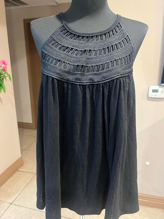 Old Navy Tops - Old Navy Black Sleeveless Tunic with Crochet Detail